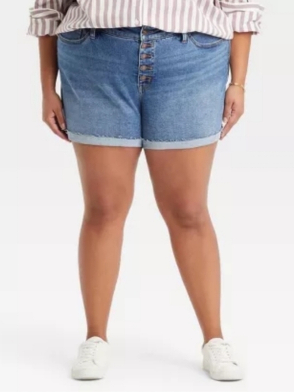NWT Ava & Viv Mid Rise Jean Shorts 20W Medium Wash 4" Inseam